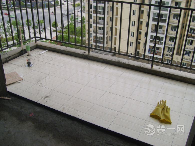 上海装修网装修日记 阳台地砖比客厅高了怎么办？